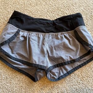 Lululemon size 6 shorts